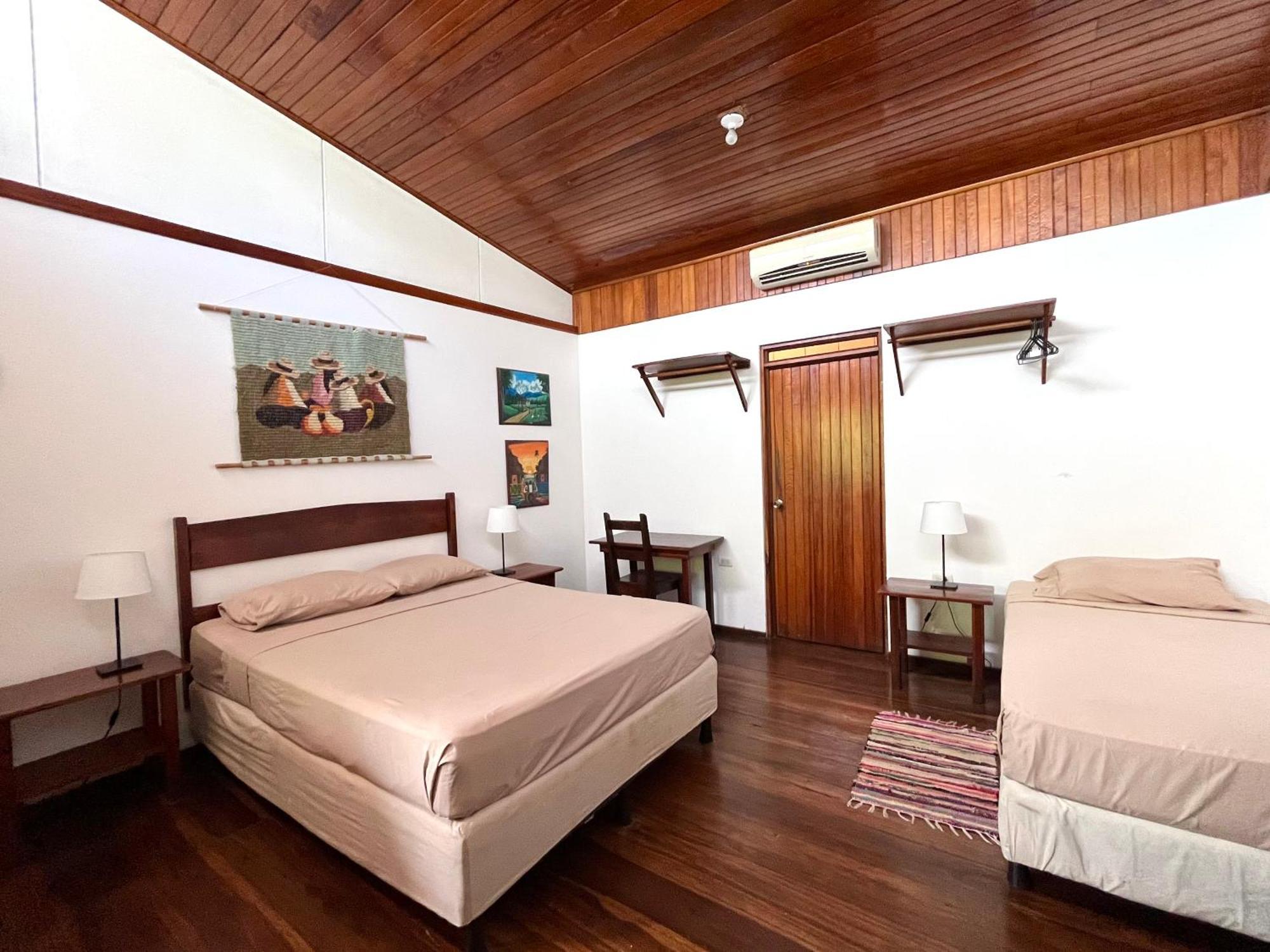 El Clan Hostel Puerto Viejo de Talamanca Dış mekan fotoğraf