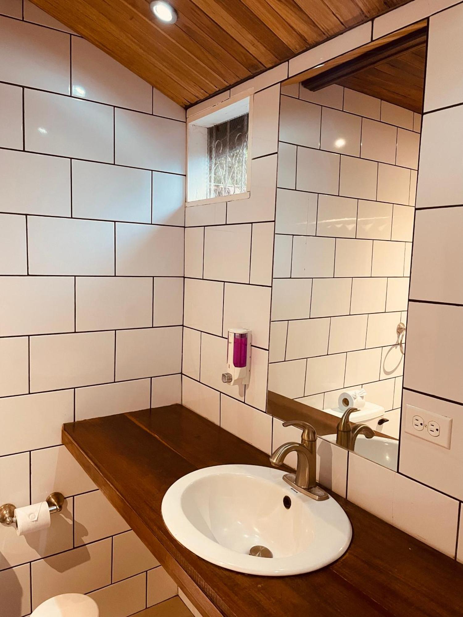 El Clan Hostel Puerto Viejo de Talamanca Dış mekan fotoğraf